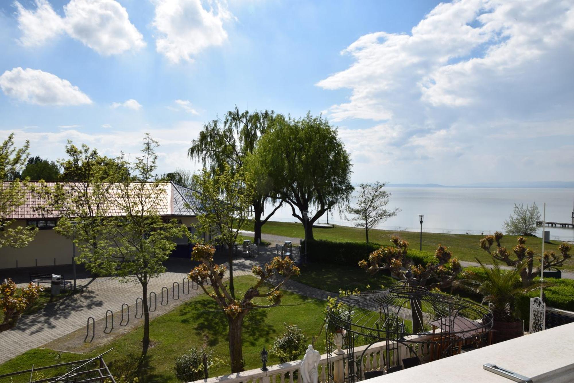 Seehotel Herlinde Podersdorf am See Exterior foto